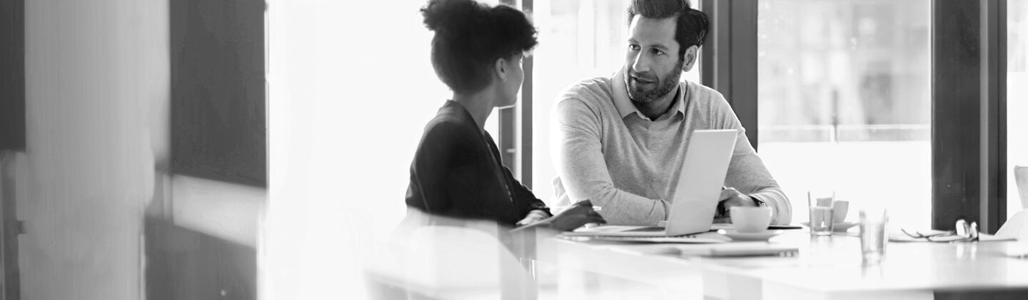 SINGLE-IMAGE_conversation-at-desk_oct23