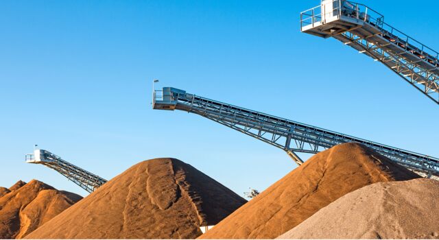 COLOUR-IMAGE_haul-truck-vertical-blue-sky_JUL26