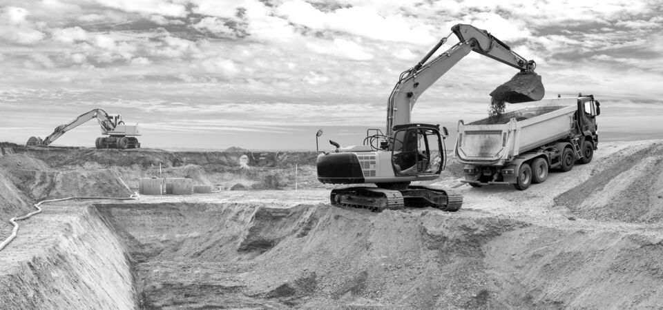 SINGLE-IMAGE_quarry-digger-truck_mar25