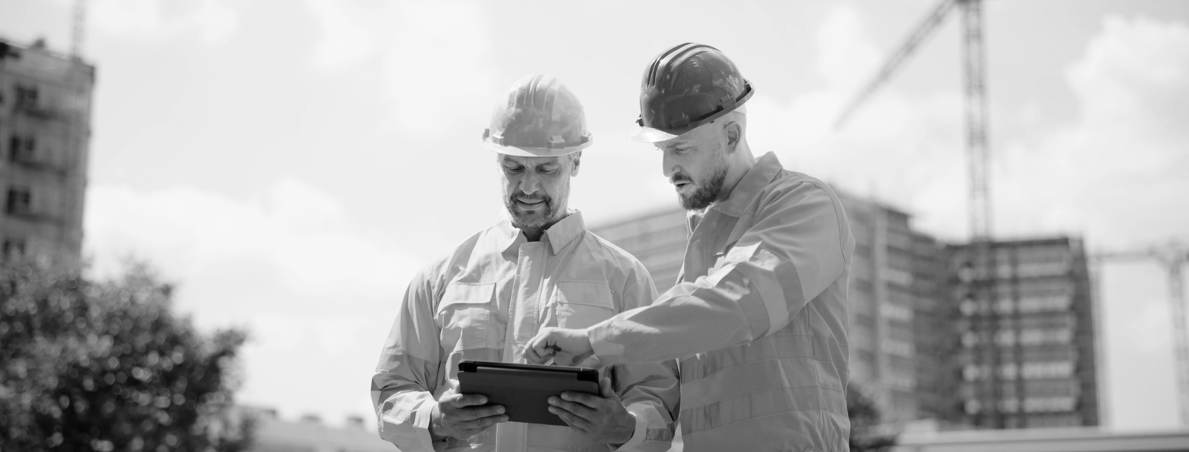 SINGLE-IMAGE_inspector-at-construction-site_jan25