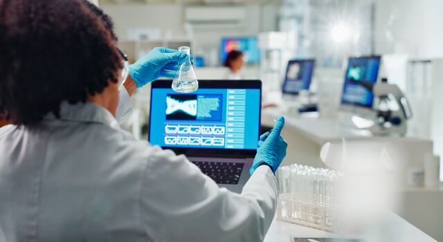 COLOUR-IMAGE_life-science-biotechnology-gene-study-laptop_feb26
