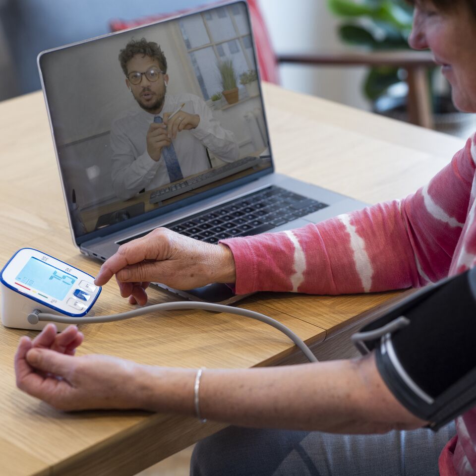 COLOUR-IMAGE_healthcare-laptop-computer-patient-remote-blood-pressure-machine-appointment_feb26