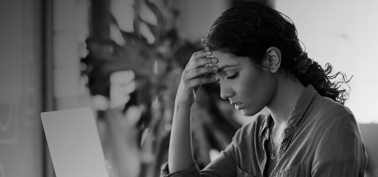 /bynder-asset/bynder:308FA1EC-399C-4AE9-8DD78CC684573BD6/Landscape_MD/SINGLE-IMAGE_stressed-woman-at-laptop_apr24.jpg?1749636495000