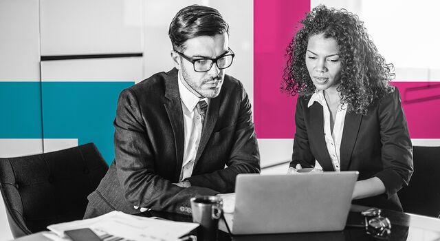 SINGLE-IMAGE_squares-business-colleagues-with-laptop_apr25