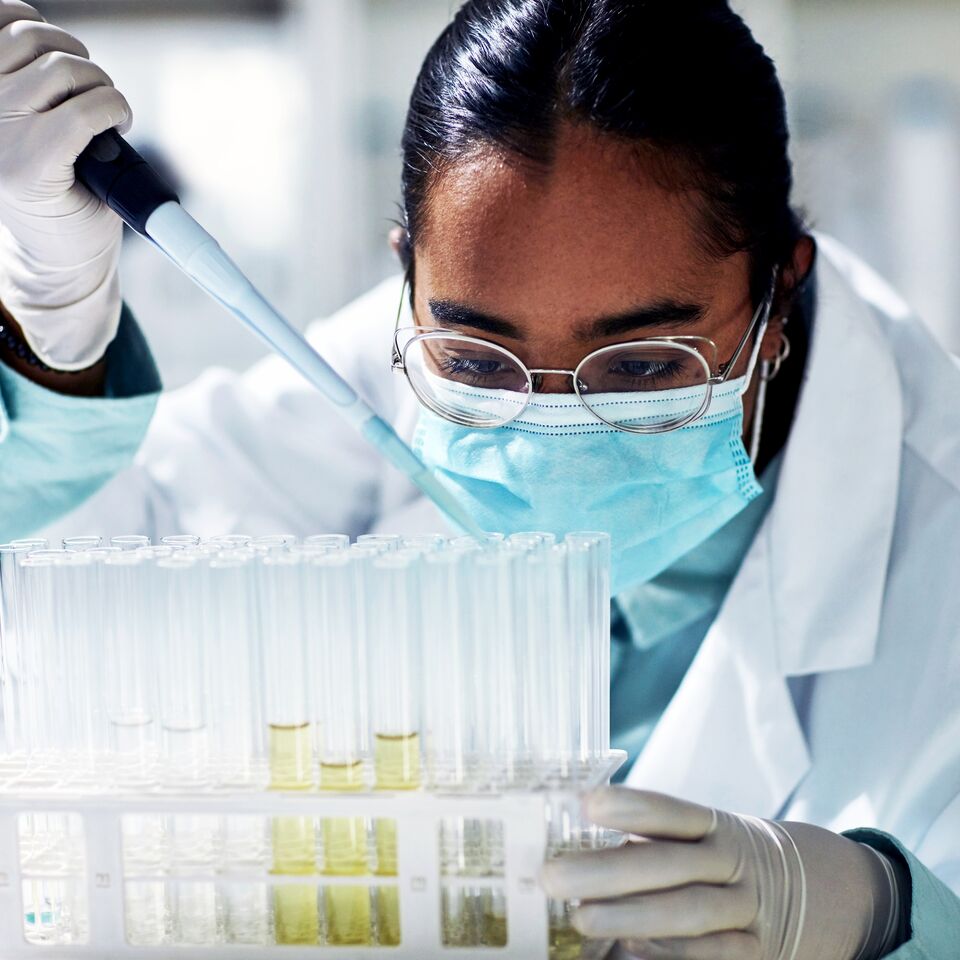 COLOUR-IMAGE_life-science-female-study-test-tube-dropper-laboratory_feb26