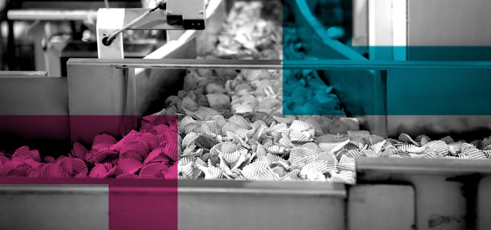 SINGLE-IMAGE_squares-crisps-on-conveyor-belt-in-factory_nov23