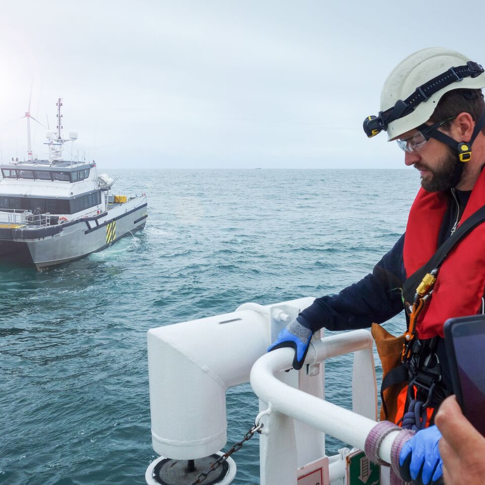 COLOUR-IMAGE_maritime-life-jacket-boat-sea_mar26