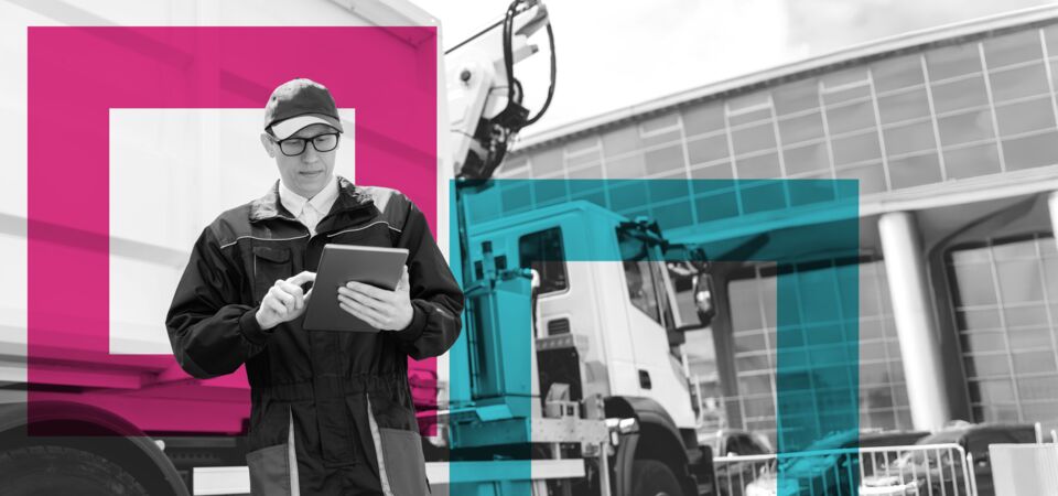 SINGLE-IMAGE_squares-man-with-tablet-infront-garbage-truck-extended_aug25