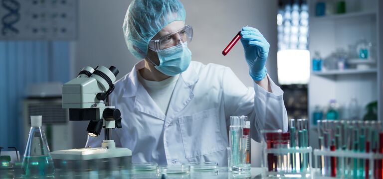 /bynder-asset/bynder:7E901ED5-B861-46E8-8231209CF5BB810D/Landscape_MD/COLOUR-IMAGE_life-science-laboratory-worker-studying-blood-samples-pathologies_feb26.jpg?1773752981000