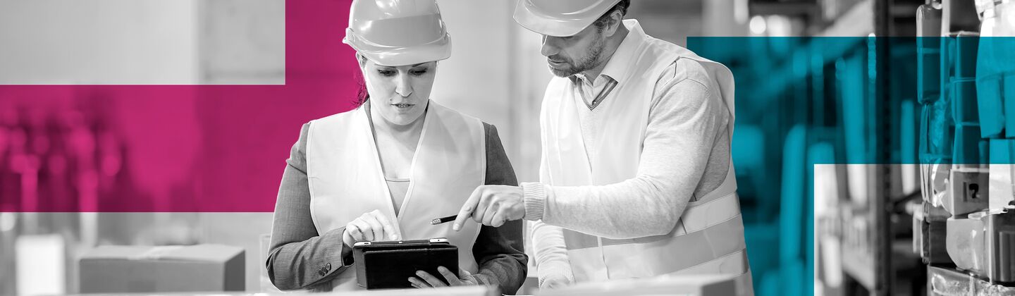 SINGLE-IMAGE_squares-warehouse-employees-doing-inventory-check-in-tablet_aug24