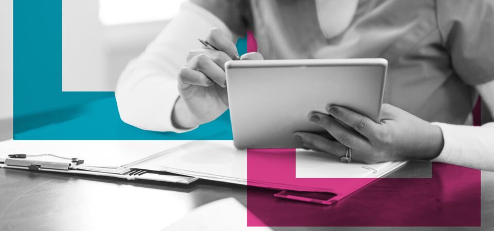 SINGLE-IMAGE_squares-nurse-using-tablet_aug24