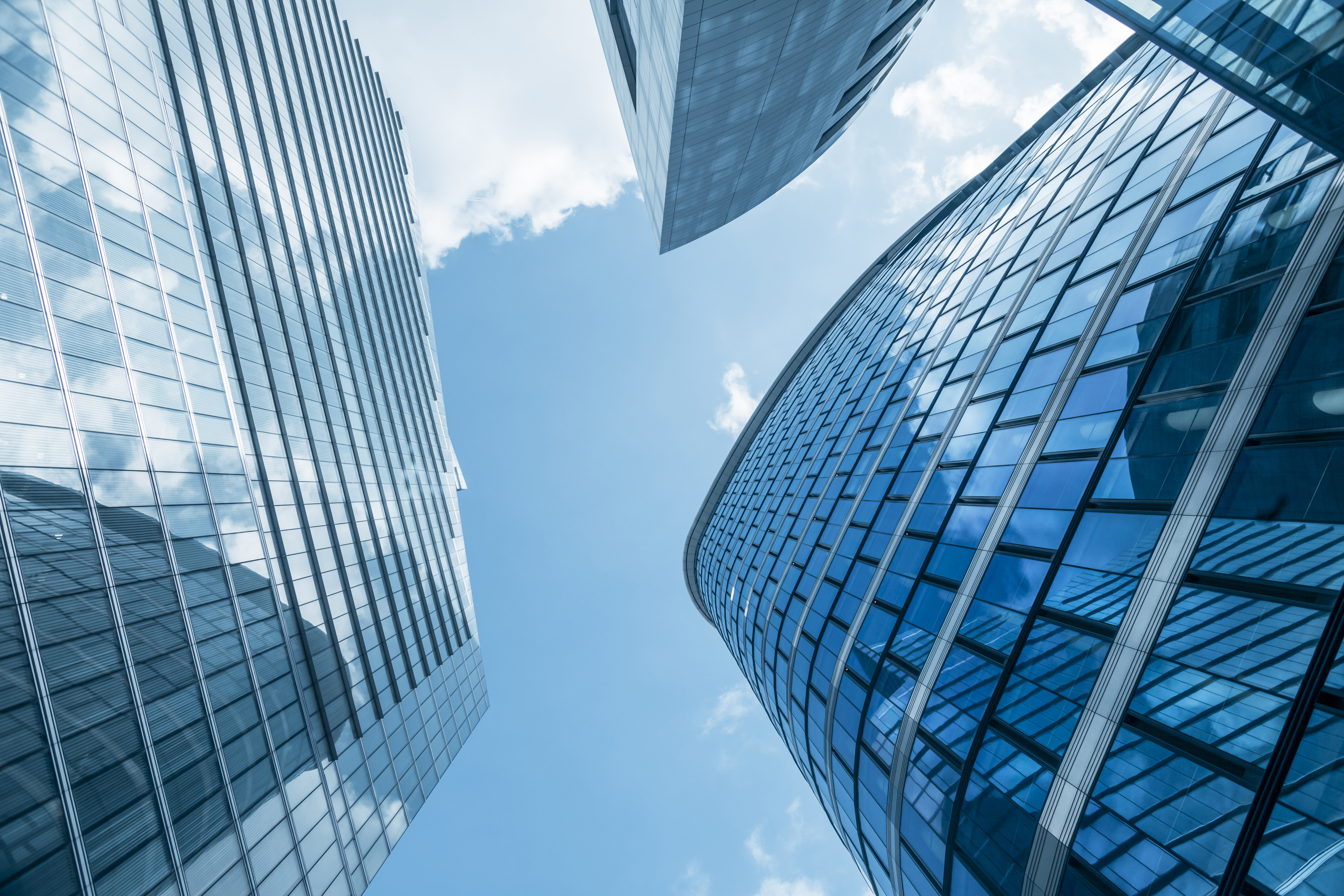 /bynder-asset/bynder:B4D34F5E-9741-461D-A029AACA6EBD7F49/240/COLOUR-IMAGE_building-below-view-bluetone_feb26.jpg?1773753008000