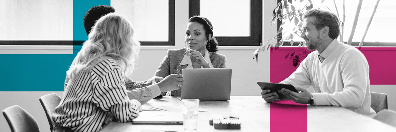 SINGLE-IMAGE_professional-team-collaborating-with-laptop_apr25