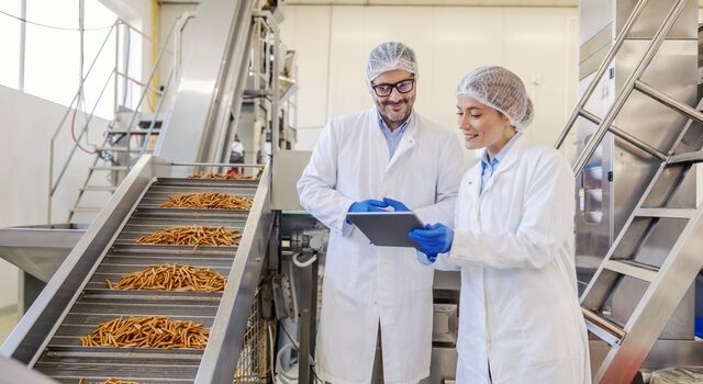 COLOUR-IMAGE_Food_production_tablet_June26