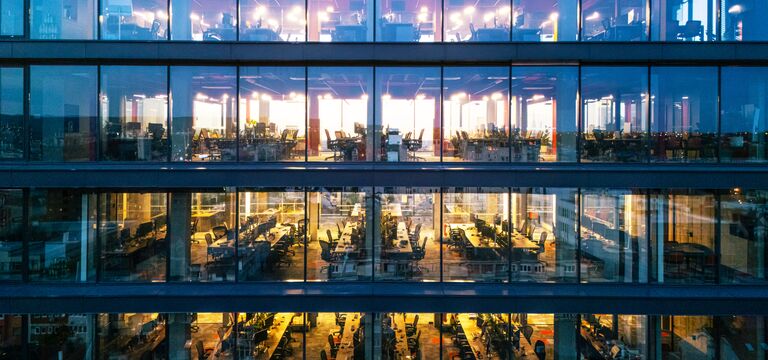 /bynder-asset/bynder:C0906E50-0286-46B8-8F5C90CB231D0702/Landscape_MD/COLOUR-IMAGE_glass-windows-looking-into-office-floors-interior_jul26.jpg?1782917092000