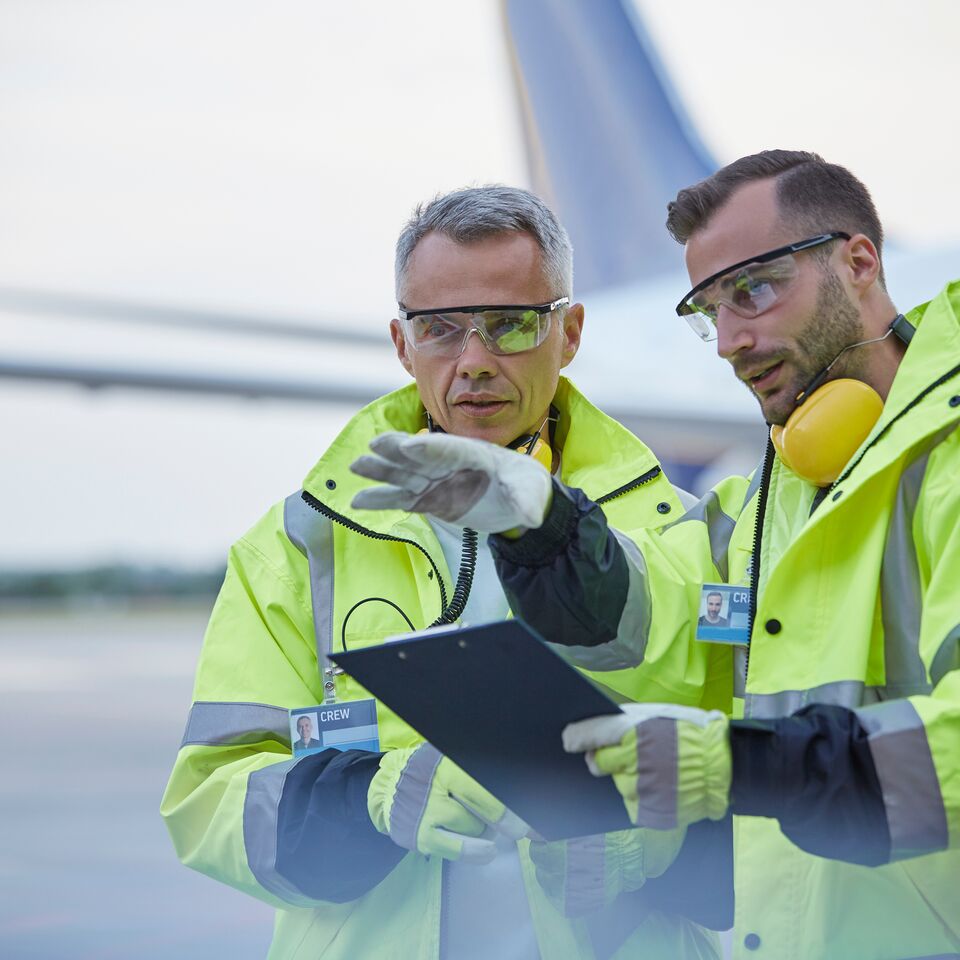 COLOUR-IMAGE_aviation-groundsmen_feb26