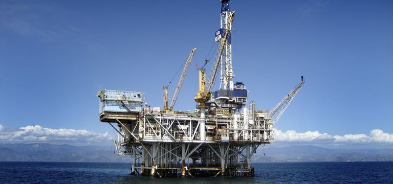 /bynder-asset/bynder:C999ACC4-0B07-4456-AB24DDF99A1ACEA5/Landscape_MD/COLOUR-IMAGE_offshore-oil-rig_feb26.jpg?1773753024000