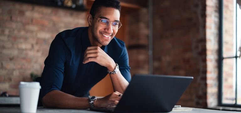/bynder-asset/bynder:DD025361-C043-4F0B-A036C43623F98E6B/Landscape_MD/COLOUR-IMAGE_Man-working-Laptop-modern-office+_july26.jpg?1782911750000