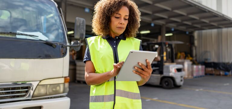 /bynder-asset/bynder:E2FE36A5-E2C4-4F26-87EA56F51E51C851/Landscape_MD/COLOUR-IMAGE_woman-in-hi-vis-using-tablet+_apr26.jpg?1776243913000
