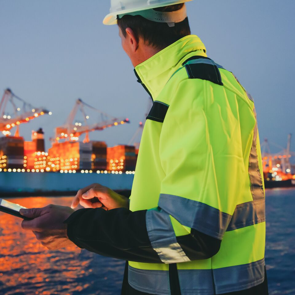 COLOUR-IMAGE_dock-worker-audit_feb26