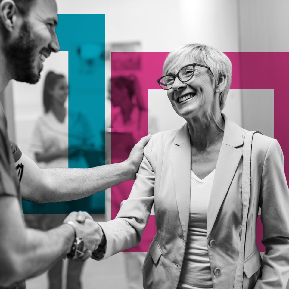 SINGLE-IMAGE_squares-happy-senior-woman-shaking-hands-with-surgeon_aug24