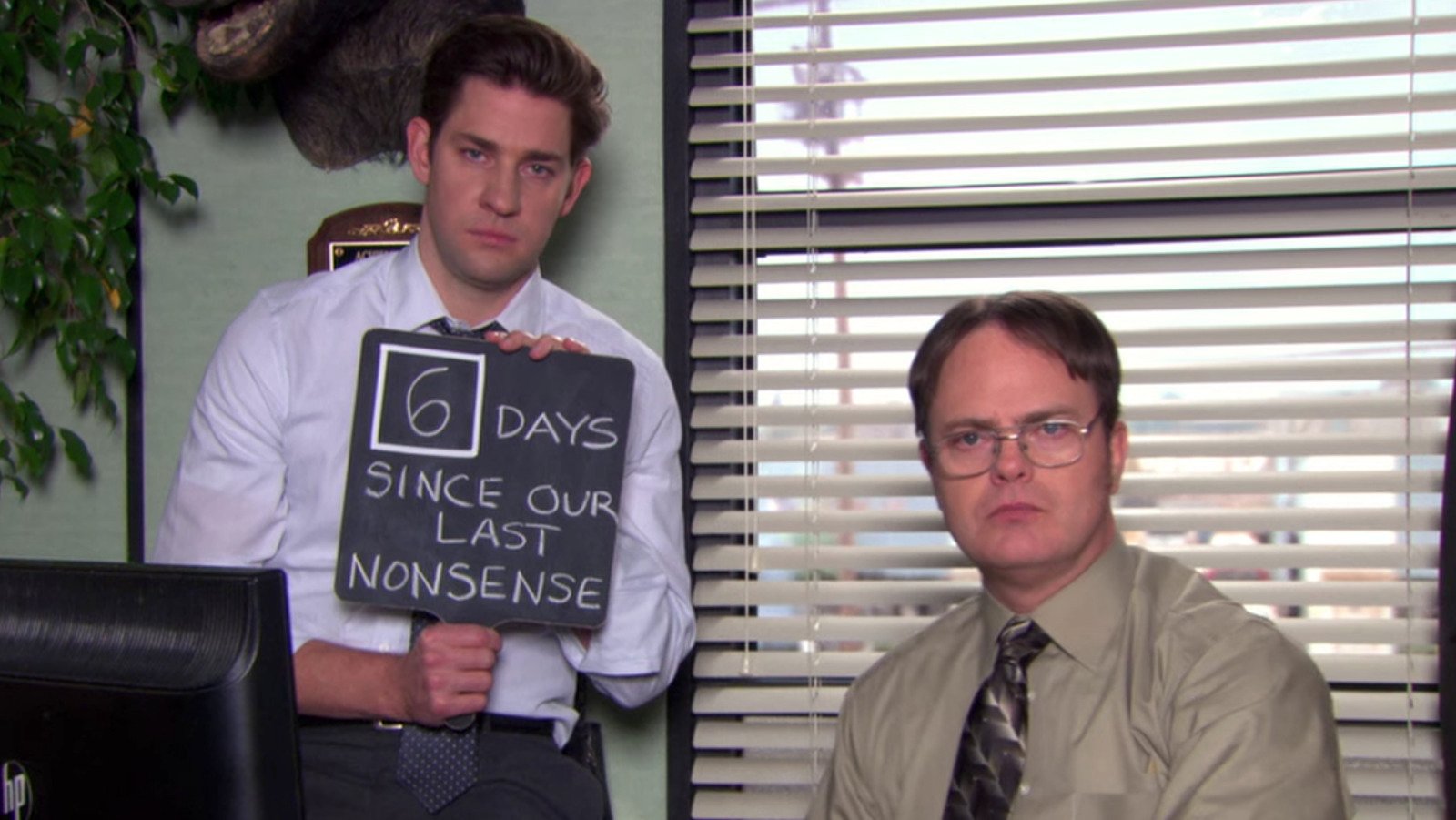 John Krasinski and Rainn Wilson in the ©NBC show: The Office season 9 episode 22 (2013).